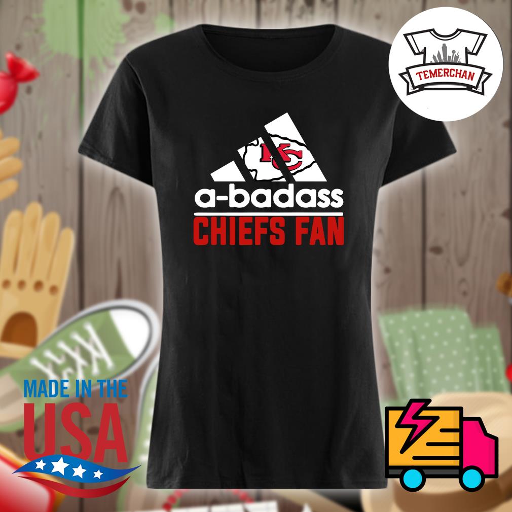 Kansas City Chiefs A Badass Chiefs Fan T-Shirt